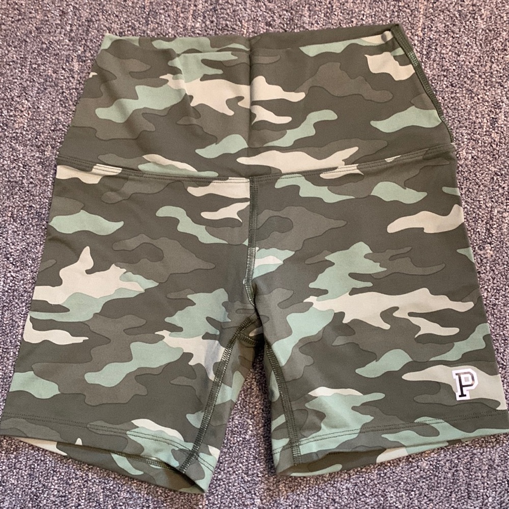 Camo PINK Biker Shorts Size Small